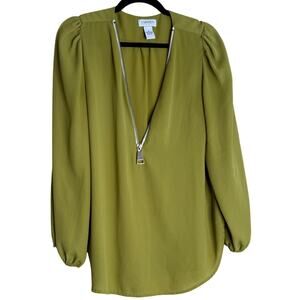 Carmen Marc Valvo Top Blouse Women Medium Green Lagenlook Minimalistic Neutral
